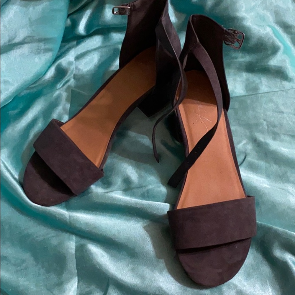 Mari A heels size 8